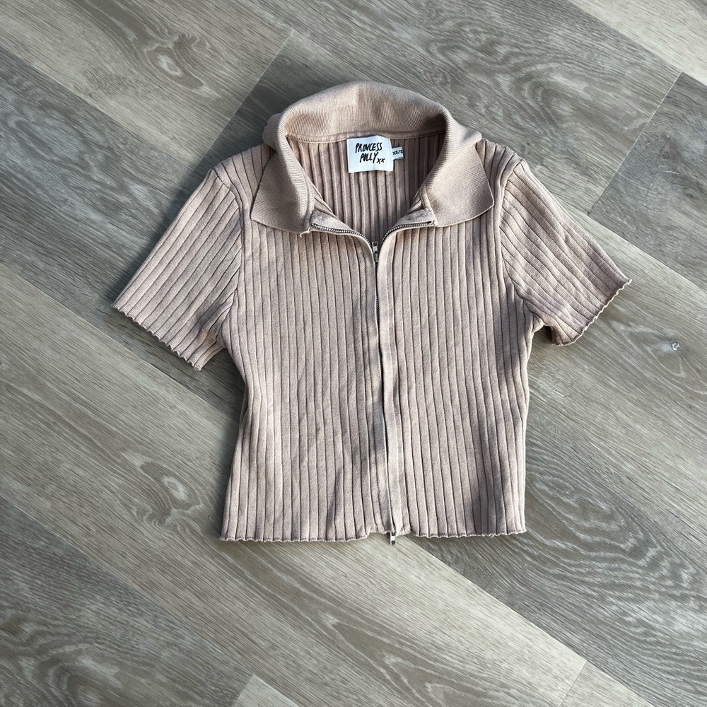 Princess Polly Zip up Crop
